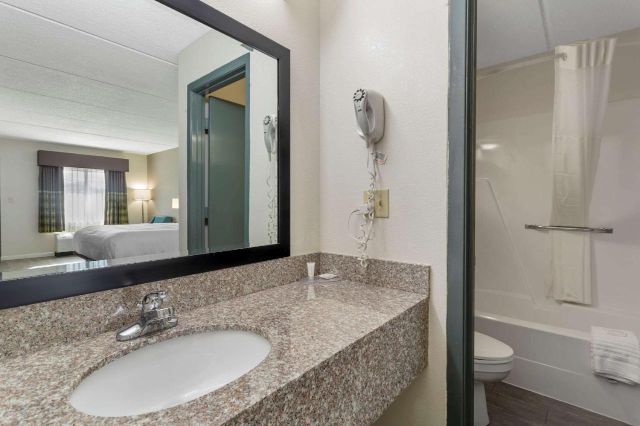 Clarion Pointe Kimball By Choice Hotels Екстериор снимка