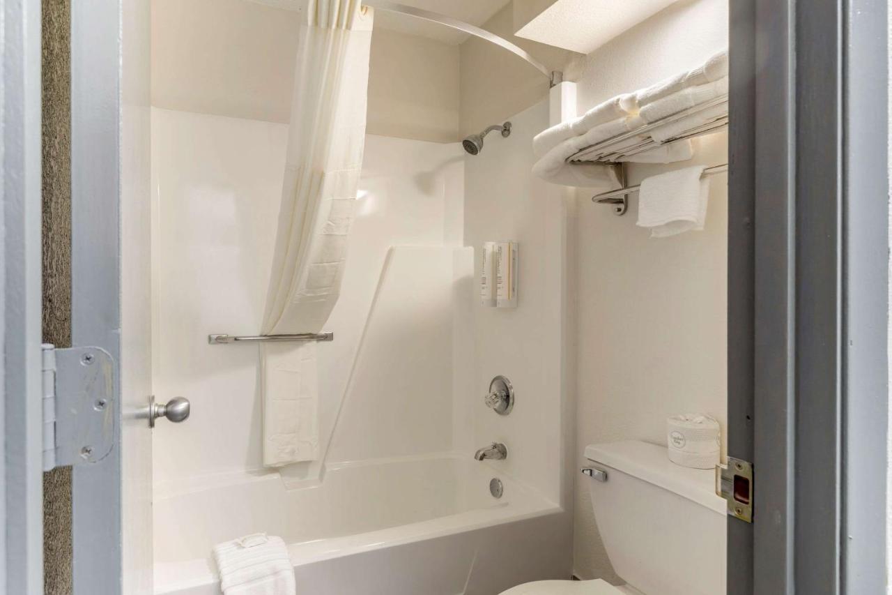 Clarion Pointe Kimball By Choice Hotels Екстериор снимка